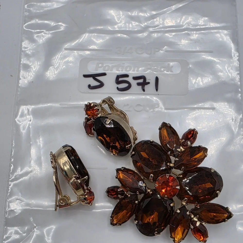WEISS Brooch Earrings Set Amber Rhinestone Clip‎ Earrings Vintage Stunning Retro